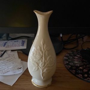 Lenox ivory vase 7 1/2” tall